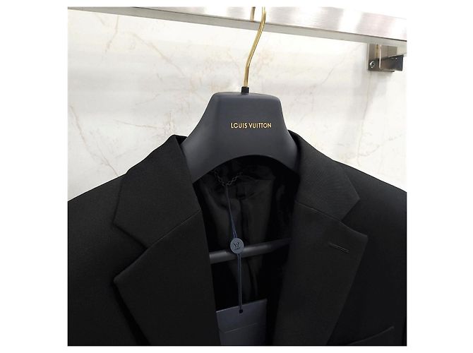 Louis Vuitton Hook Belted Single Jacket - view 11