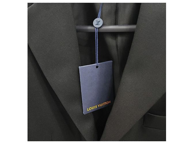 Louis Vuitton Hook Belted Single Jacket - view 12