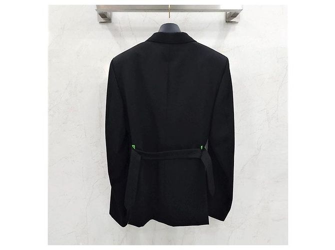 Louis Vuitton Hook Belted Single Jacket - view 2