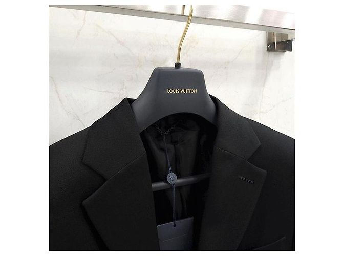 Louis Vuitton Hook Belted Single Jacket - view 3