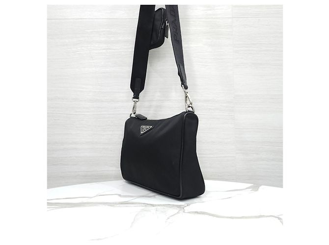Prada Borsa a tracolla pouch in nylon Saffiano con logo triangolare - vista 12
