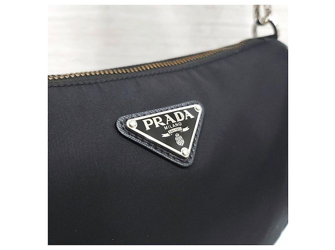Prada Borsa a tracolla pouch in nylon Saffiano con logo triangolare - vista 15