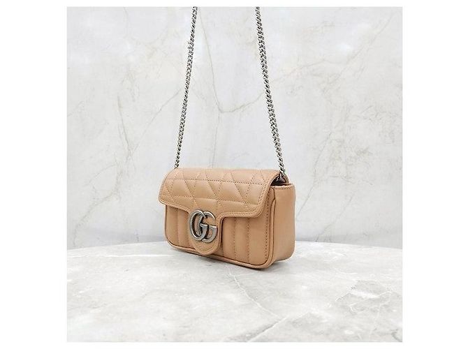 Gucci Borsa a spalla Super Mini GG Marmont Matelassé con catena - vista 2