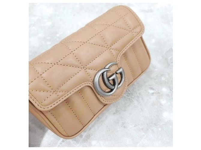 Gucci Borsa a spalla Super Mini GG Marmont Matelassé con catena - vista 4