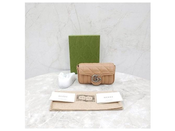 Gucci Borsa a spalla Super Mini GG Marmont Matelassé con catena - vista 8