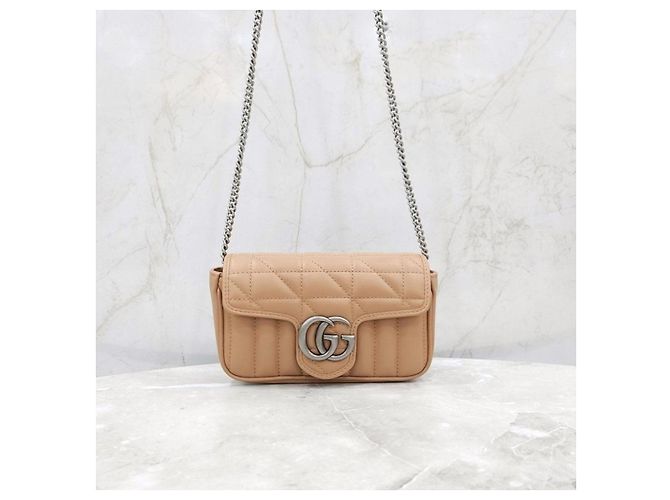 Gucci Borsa a spalla Super Mini GG Marmont Matelassé con catena - vista 9