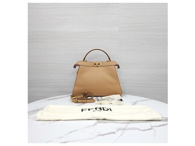 Fendi Borsa a spalla tote Peekaboo SEE Medium - vista 10