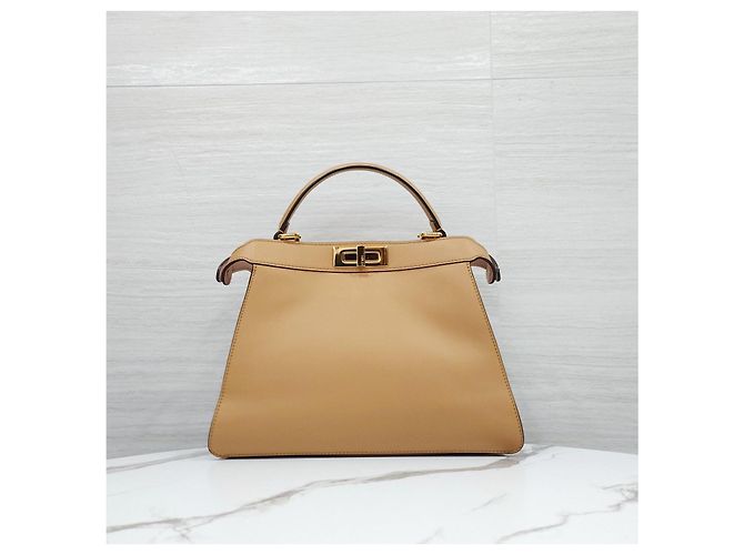 Fendi Borsa a spalla tote Peekaboo SEE Medium - vista 11