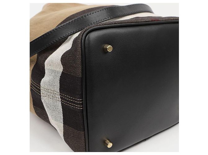 Burberry Borsa Hobo Ashby Medium in tela nera - vista 9