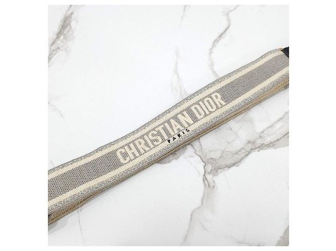 Dior Grauer bestickter Canvas-Schultergurt mit Ring - Ansicht 2