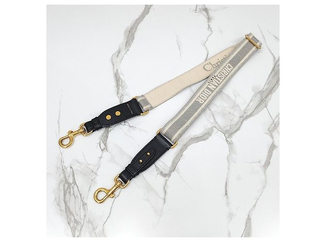 Dior Grauer bestickter Canvas-Schultergurt mit Ring - Ansicht 6