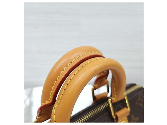 Louis Vuitton Nano Keepall Monogram Archive - vista 14