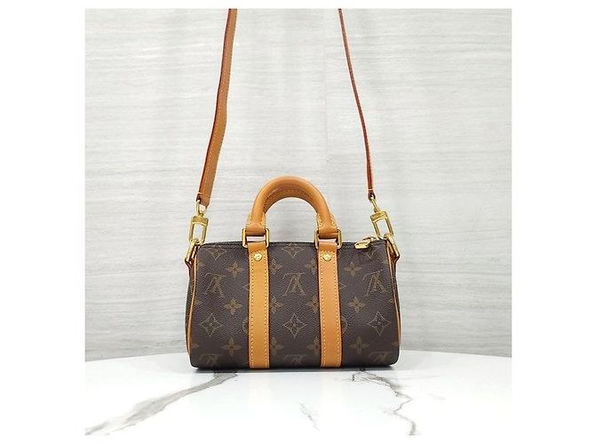 Louis Vuitton Nano Keepall Monogram Archive - vista 3