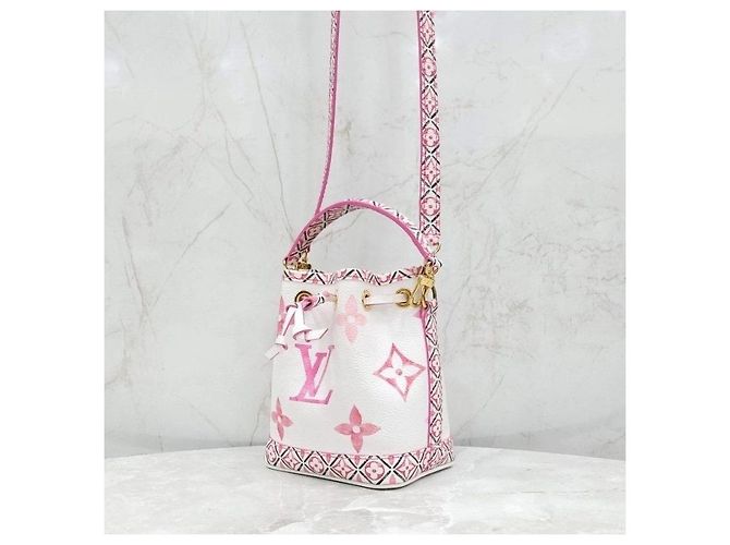 Louis Vuitton Borsa a Secchiello Monogram Nano Noe Pink - vista 11