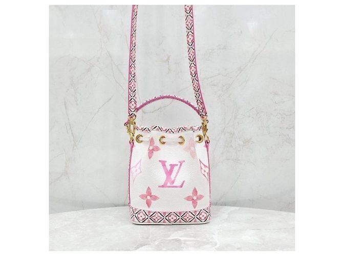 Louis Vuitton Borsa a Secchiello Monogram Nano Noe Pink - vista 12