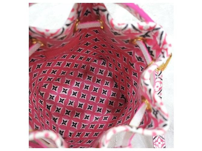 Louis Vuitton Borsa a Secchiello Monogram Nano Noe Pink - vista 7