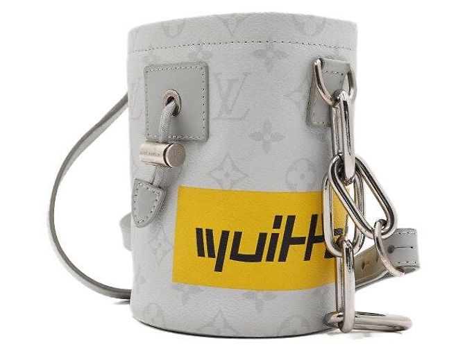 Bucket Louis Vuitton Borsa a secchiello Nano Monogram Chalk Grigia a tracolla - vista 2