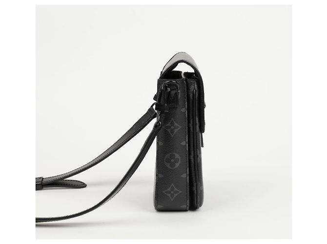 Louis Vuitton Borsa a tracolla in pelle nera - vista 4