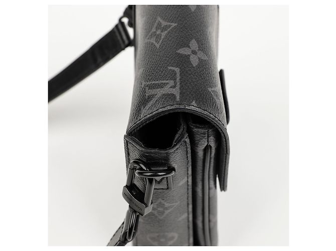 Louis Vuitton Borsa a tracolla in pelle nera - vista 5