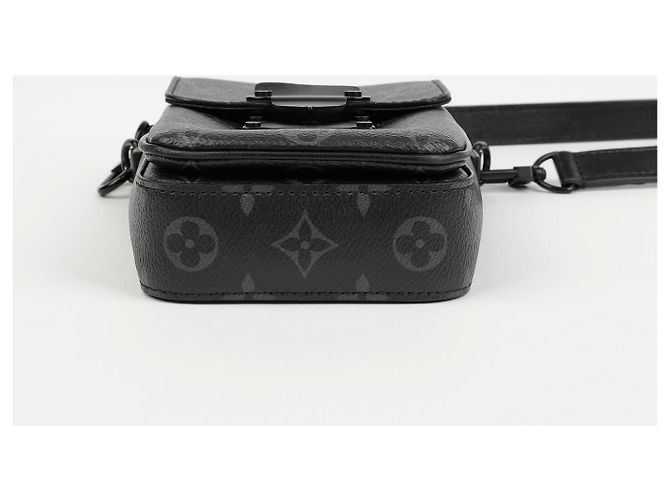 Louis Vuitton Borsa a tracolla in pelle nera - vista 7