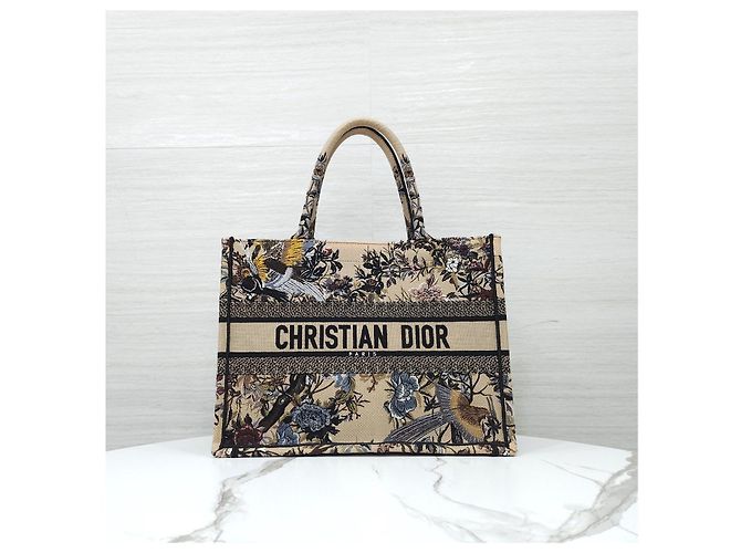 Dior Borsa Book Tote Medium Beige Multicolor Ricamo Jardin D'hiver - vista 10