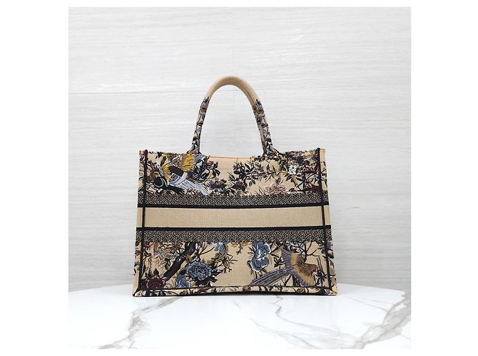 Dior Borsa Book Tote Medium Beige Multicolor Ricamo Jardin D'hiver - vista 12