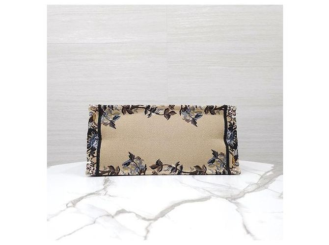 Dior Borsa Book Tote Medium Beige Multicolor Ricamo Jardin D'hiver - vista 7