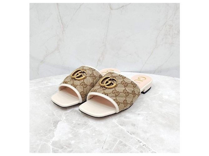 Gucci Gesteppte Slide-Sandalen - Ansicht 10