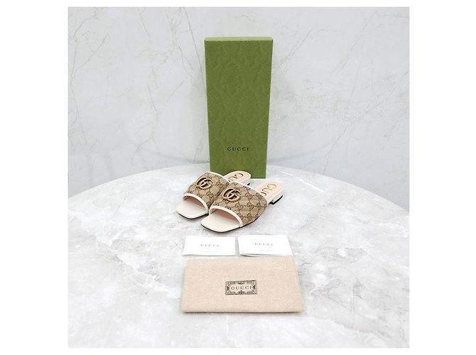 Gucci Gesteppte Slide-Sandalen - Ansicht 8