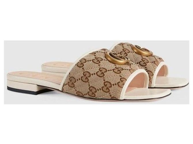 Gucci Gesteppte Slide-Sandalen - Ansicht 9