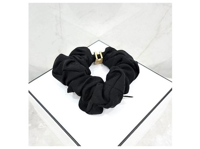 Céline Scrunchie Triomphe in seta e cristalli finitura dorata - vista 3