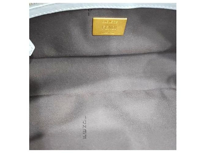 Fendi Borsa a spalla Medium in pelle Nappa embossed FF Blu - vista 9