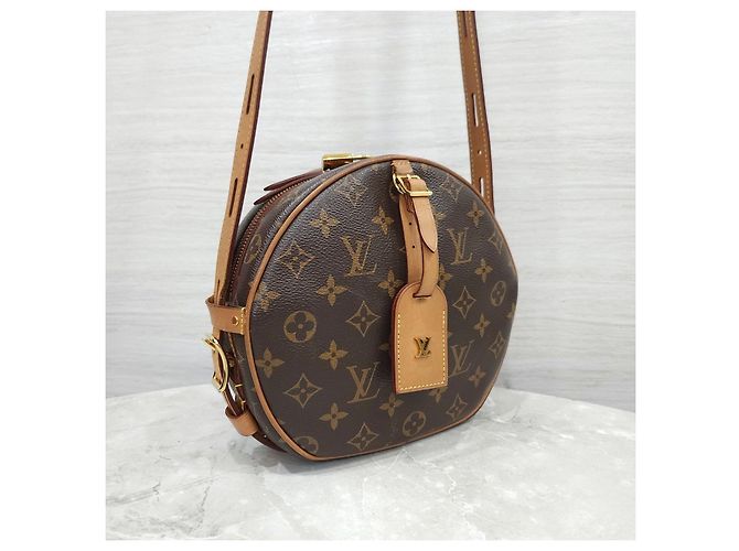 Louis Vuitton Monogram Crossbody Bag - Ansicht 15