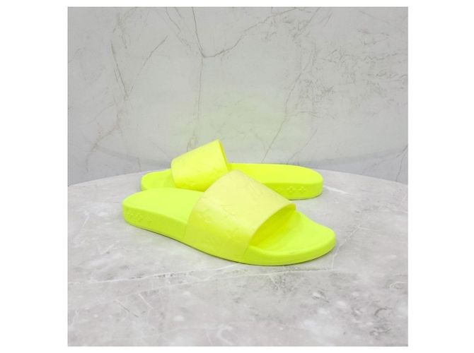 Louis Vuitton Pantofole Neon Monogram Watercolor - vista 10