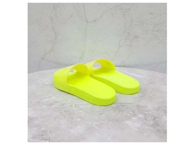Louis Vuitton Pantofole Neon Monogram Watercolor - vista 4
