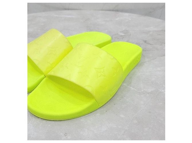 Louis Vuitton Pantofole Neon Monogram Watercolor - vista 7