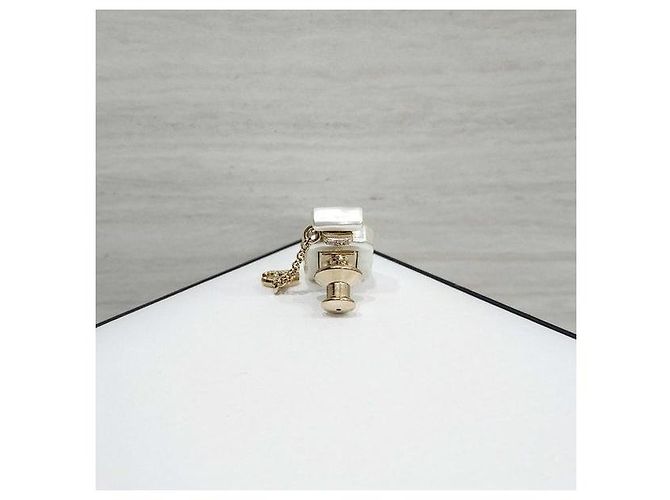 Chanel Number Parfum Logo-Brosche - Ansicht 3