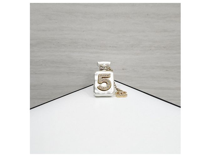Chanel Number Parfum Logo-Brosche - Ansicht 6