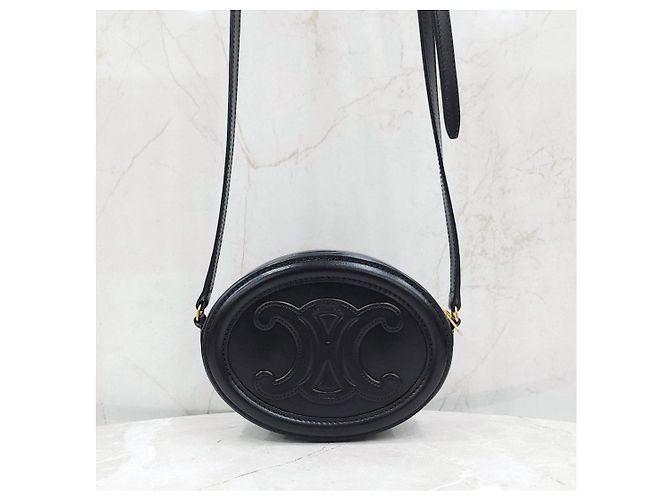 Céline Borsa a spalla Triopea Oval Pulse - vista 11