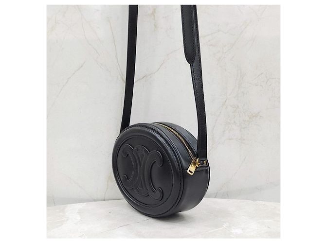Céline Borsa a spalla Triopea Oval Pulse - vista 12