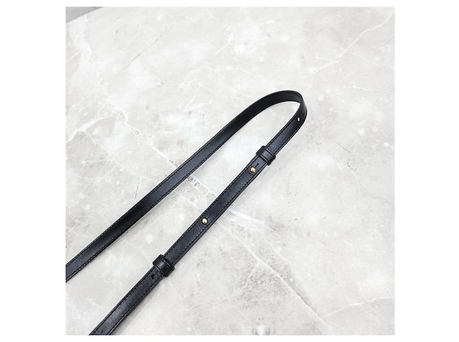 Céline Borsa a spalla Triopea Oval Pulse - vista 14