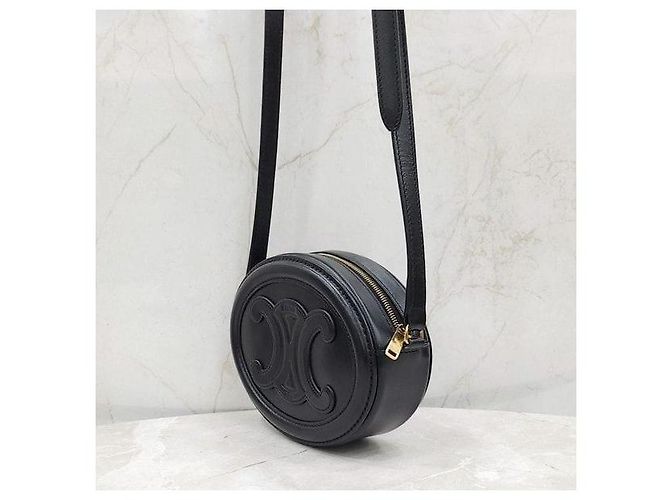 Céline Borsa a spalla Triopea Oval Pulse - vista 2