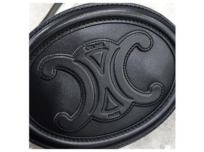 Céline Borsa a spalla Triopea Oval Pulse - vista 4