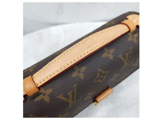Metis Louis Vuitton Pochette Métis East West - vista 7