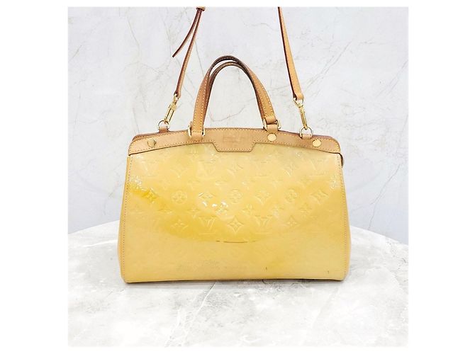 Louis Vuitton Borsa a spalla Tote Monogram Vernis Gialla - vista 7