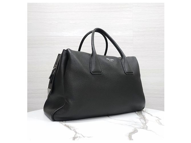 Prada Borsa Tote da Viaggio in Pelle Martellata Logo Nero - vista 14