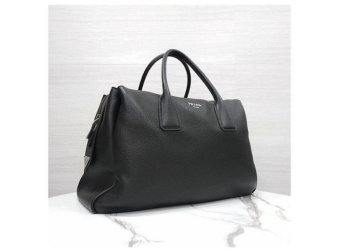 Prada Borsa Tote da Viaggio in Pelle Martellata Logo Nero - vista 4