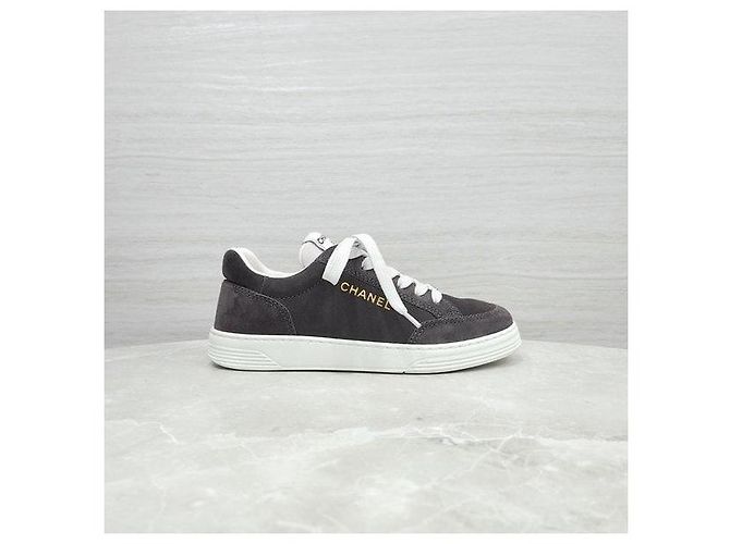 Baskets Chanel Logo en daim vert - vue 5