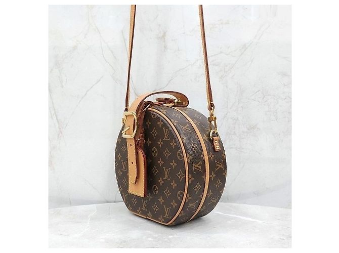 Louis Vuitton Borsa Crossbody Petite Boue Chapeau - vista 13