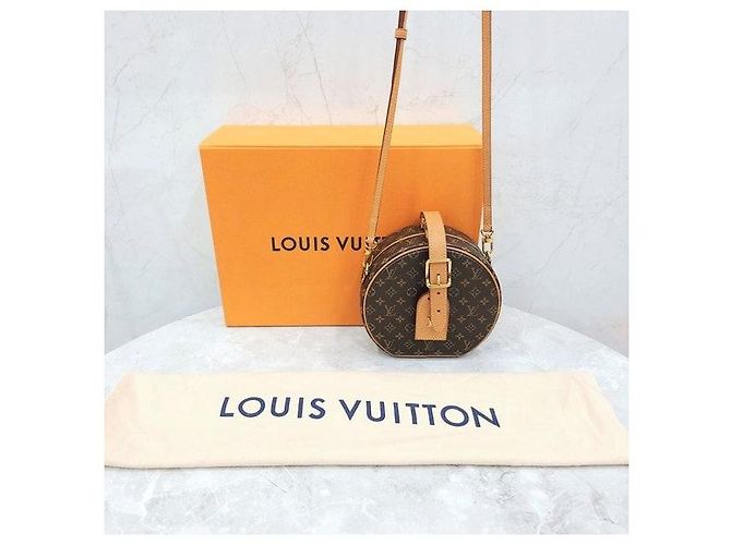 Louis Vuitton Borsa Crossbody Petite Boue Chapeau - vista 9